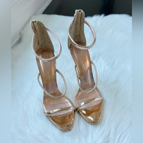Giuseppe Zanotti Women's Rose Gold Metallic Leather Harmony Sandals Size 38.5 - Picture 3 of 9